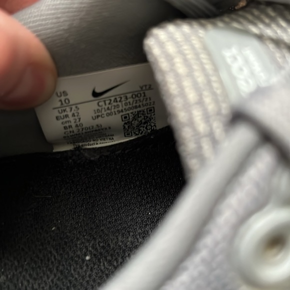 Nike Women’s React Infinity Run Flyknit 2 - Picture 9 of 9